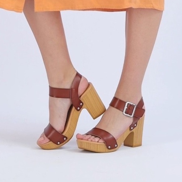 Brown Chunky Heel Sandals - Picture 1 of 10